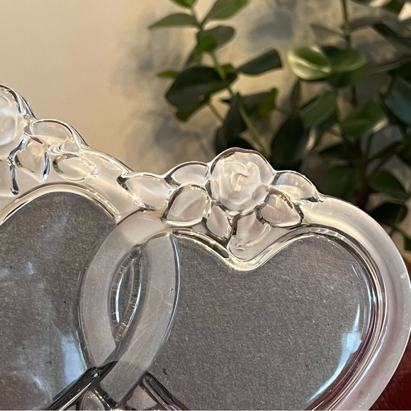 Mikasa Rosemont Double Heart Crystal Photo Frame Frosted Roses Germany 1990s - Picture 9 of 10